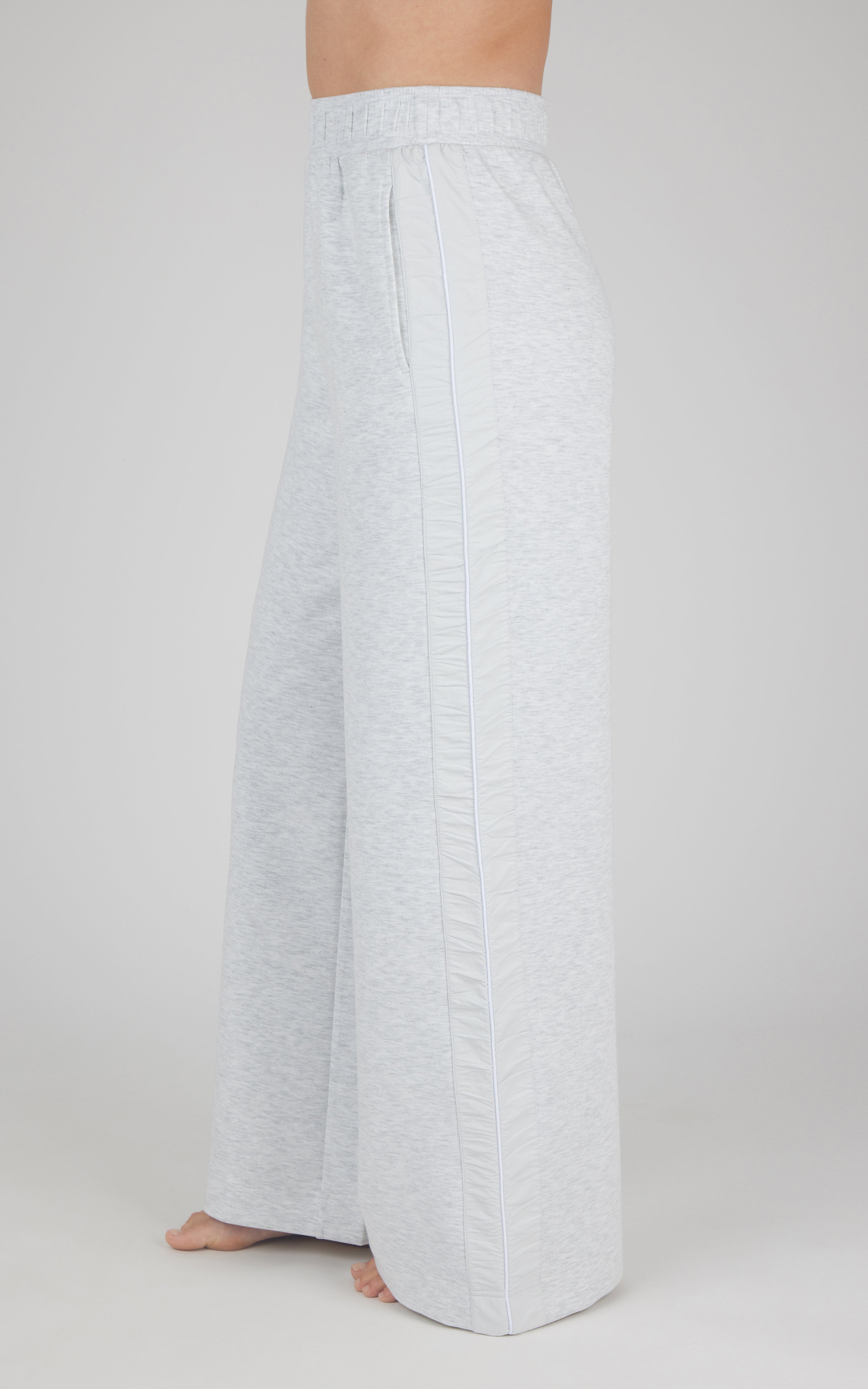 Scuba Divergent Wide Leg Pant with Contrast Radiant Paneling