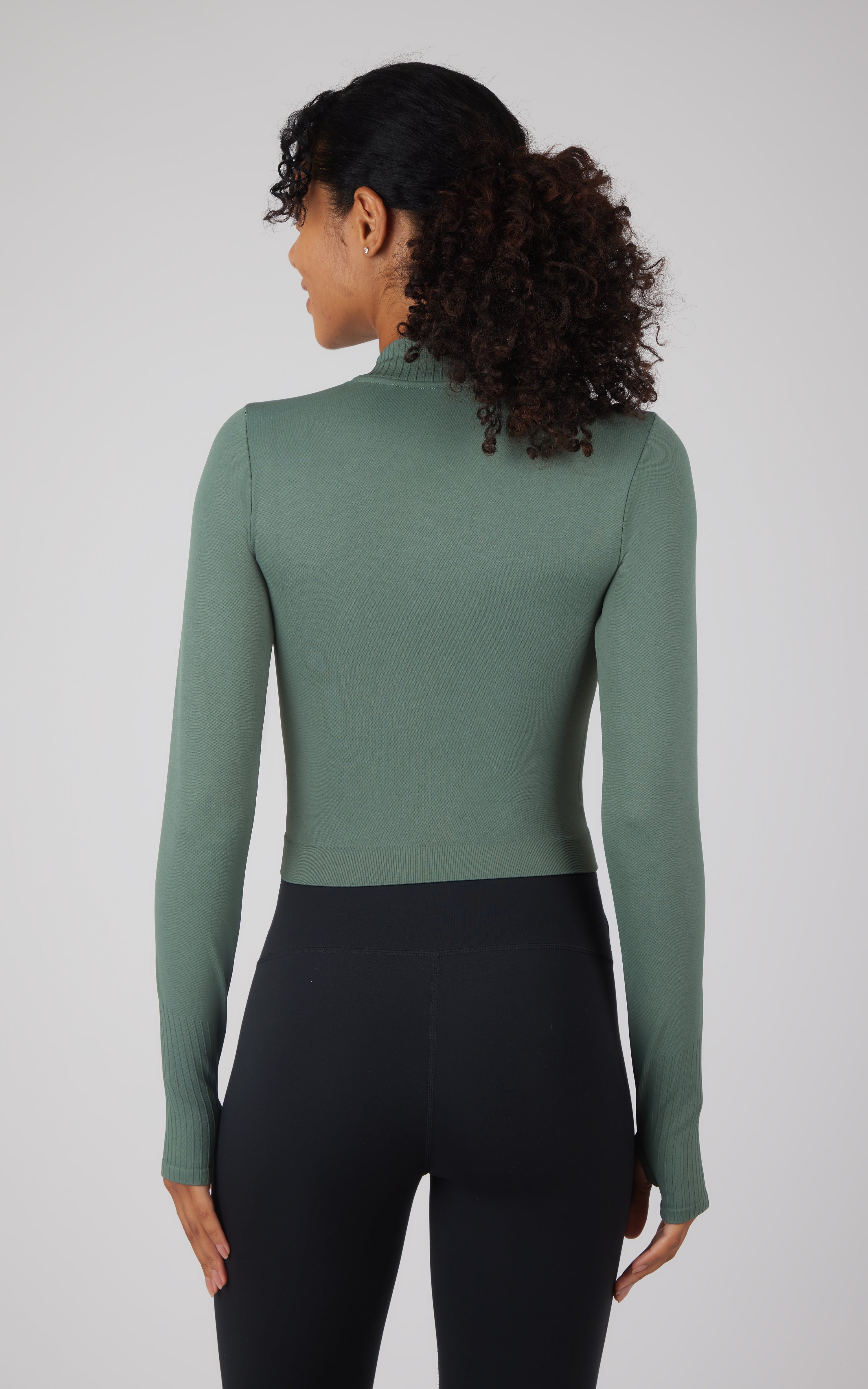 Seamless Porsha Long Sleeve Racer Length Active Shirt